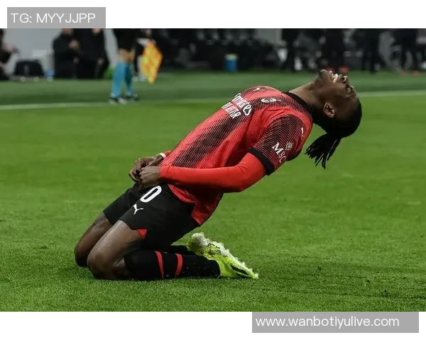 范佩西之子沙奎尔19岁欧联替补登场迎来职业生涯首秀